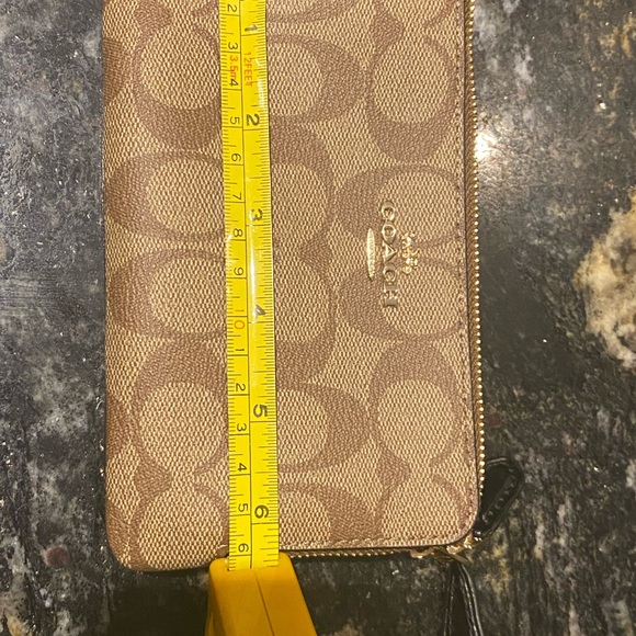 Coach Wallet - Picture 6 of 10